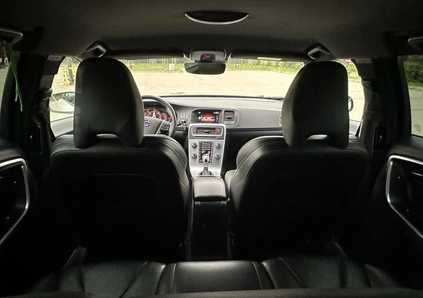 Volvo V60 cena 59800 przebieg: 182000, rok produkcji 2016 z Płock małe 781